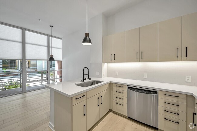 Building Photo - 325 Berry St Unit 103 Rental