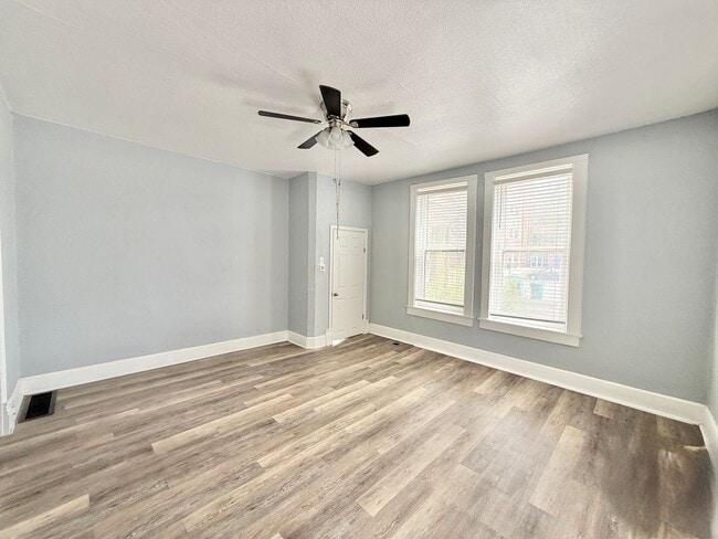 Photo - 309-311 Colorado Ave Unit 311