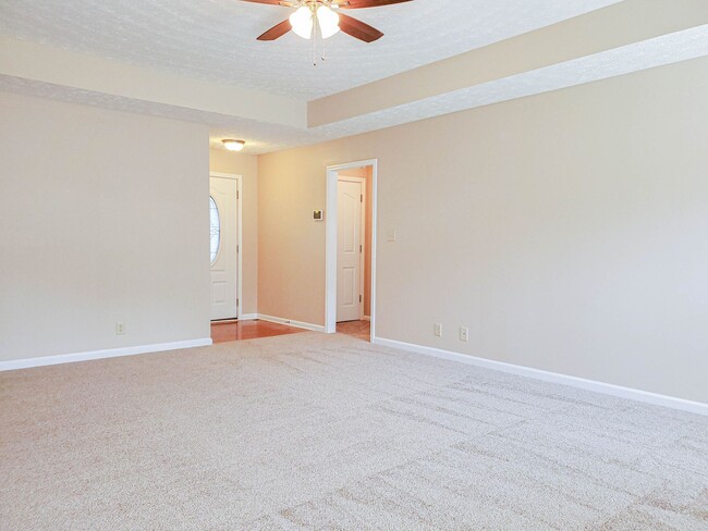 Photo - Pet Friendly Three Bedroom!