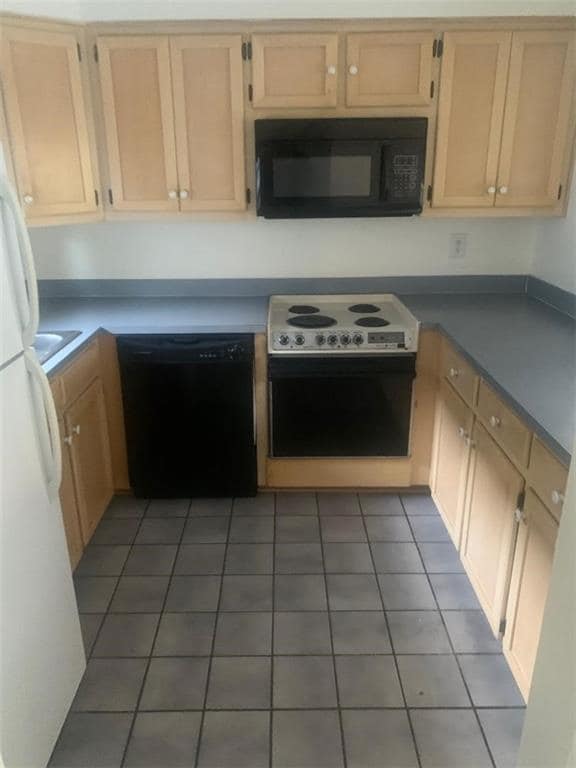 Photo - 213 Golf Terrace