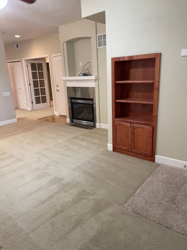 4101 Crittenton Ln Unit 103
