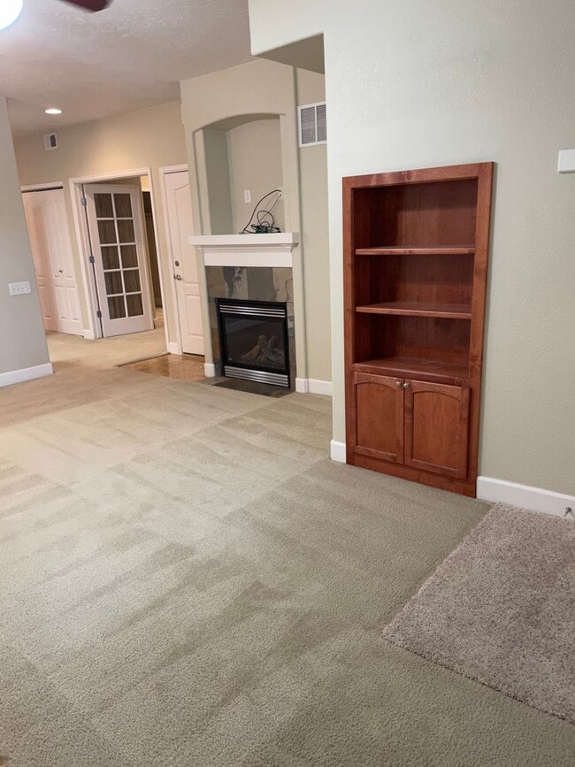 Photo - Beautiful/Quick I-25 Access 2 Bed 2 Bath Condo in Wellington Unit 103