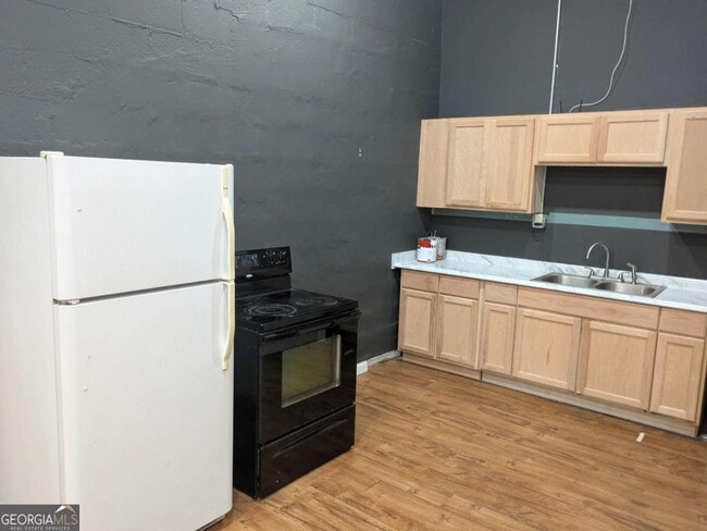 Photo - 242 N 5th Ave