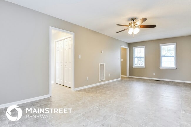 Photo - 76 Gray Ghost St