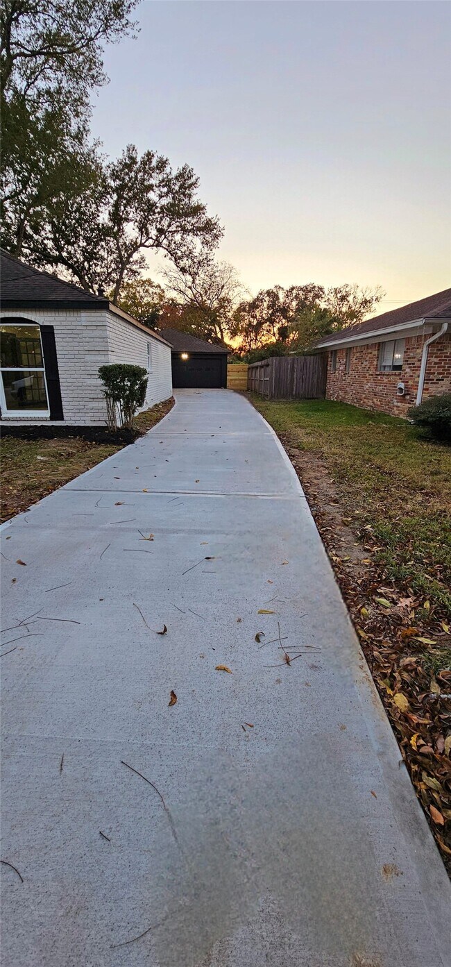 Photo - 18630 Prince William Ln
