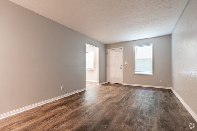 2BR, 1BA - Unit 4