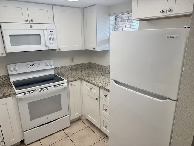 Photo - 402 Big Cedar Way Unit A
