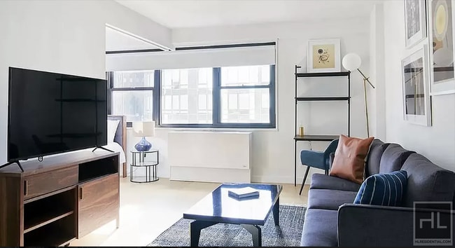 Photo - East 39th Street Unidad 24A