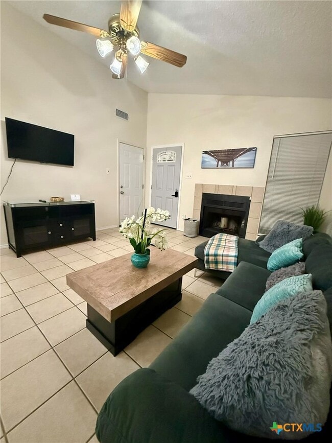 Photo - 907 Haynes Dr