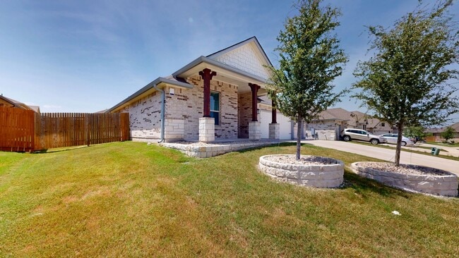 Photo - CHECK OUT THIS 4 BEDROOM, 2 BATH, 3 CAR GARAGE HOME IN HARKER HEIGHTS!
