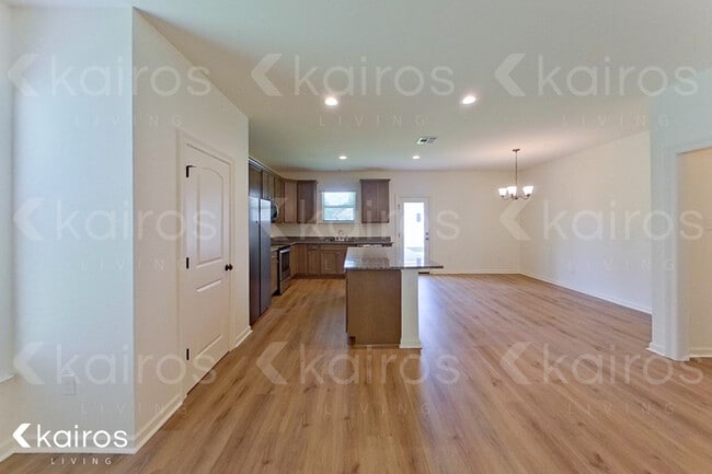 Photo - 115 Teddy Ln
