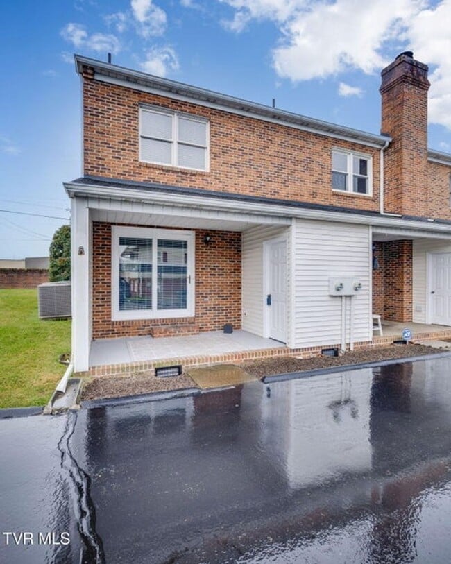 Photo - 1024 Konnarock Rd