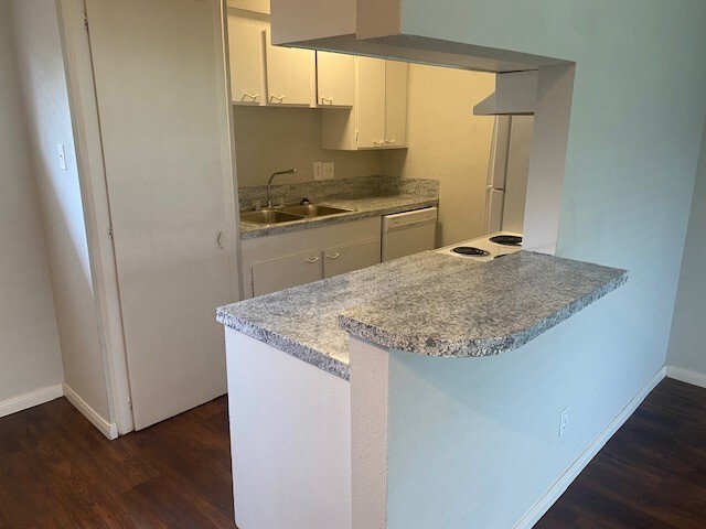 Building Photo - 918 Heights Blvd Unit 21