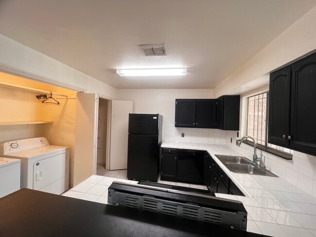 Photo - 8870 Kempwood Dr