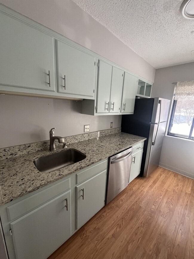 Photo - 59 Highwood Dr