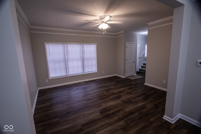 Photo - 10813 Putnam Pl