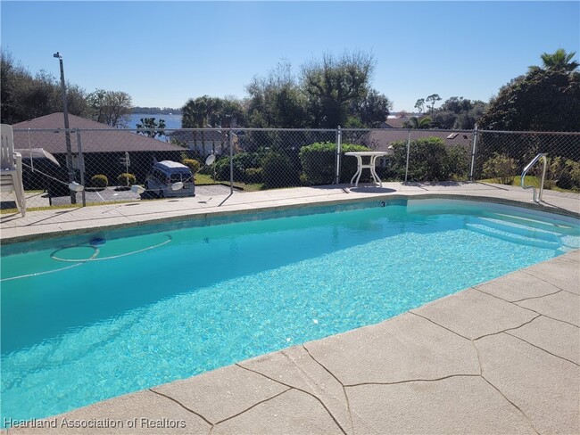 Photo - 10 Charlton Dr