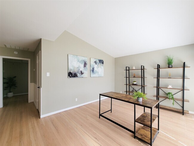 Photo - 2318 Ansbury Dr