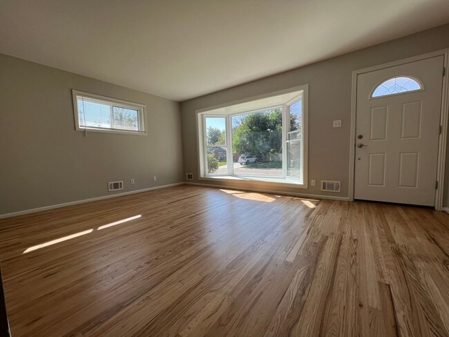 Photo - 3-bed 2-bath House in Northglenn available July!