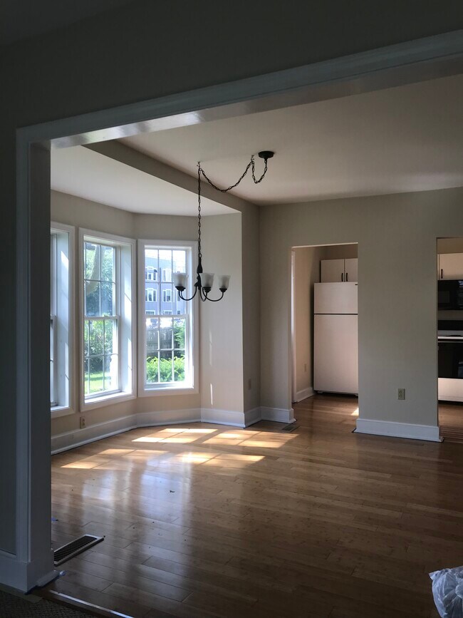 Photo - 291 E Allen St Unit A