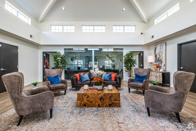 Leasing Office