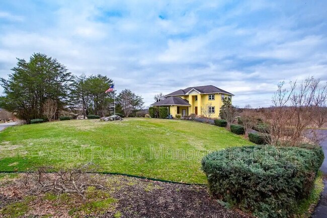 Photo - 2084 Allenridge Dr House