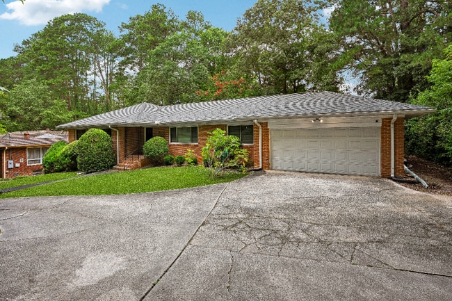 Building Photo - 703 Waterford Rd NW Rental