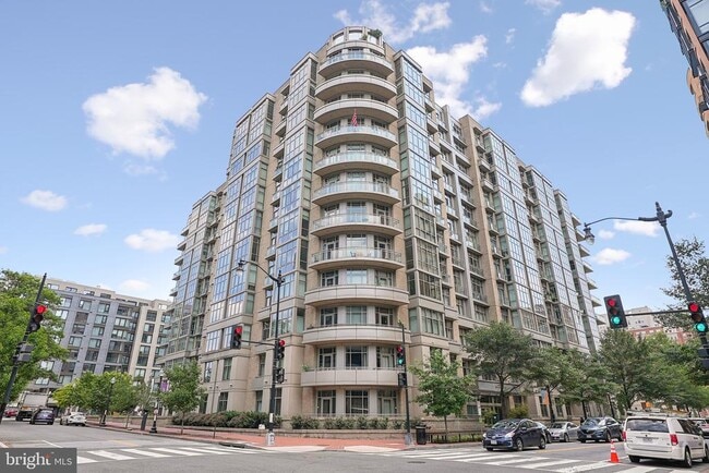 Building Photo - 811 4th St NW Unit 116 Rental