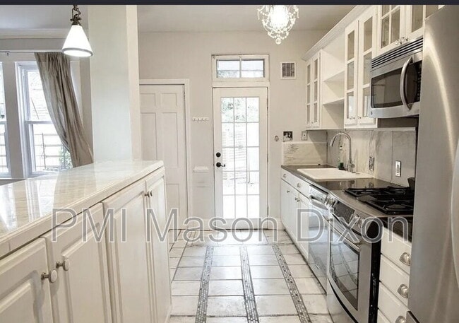 Photo - 2134 Mt Royal Terrace