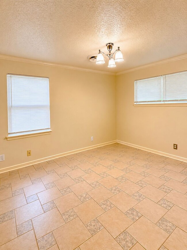Photo - AVAILABLE NOW; APPLY AT OUR WEBSITE TODAY!! 2 WEEKS FREE!!!