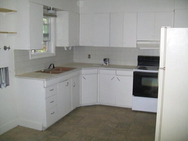 Photo - 1912 W Elizabeth St