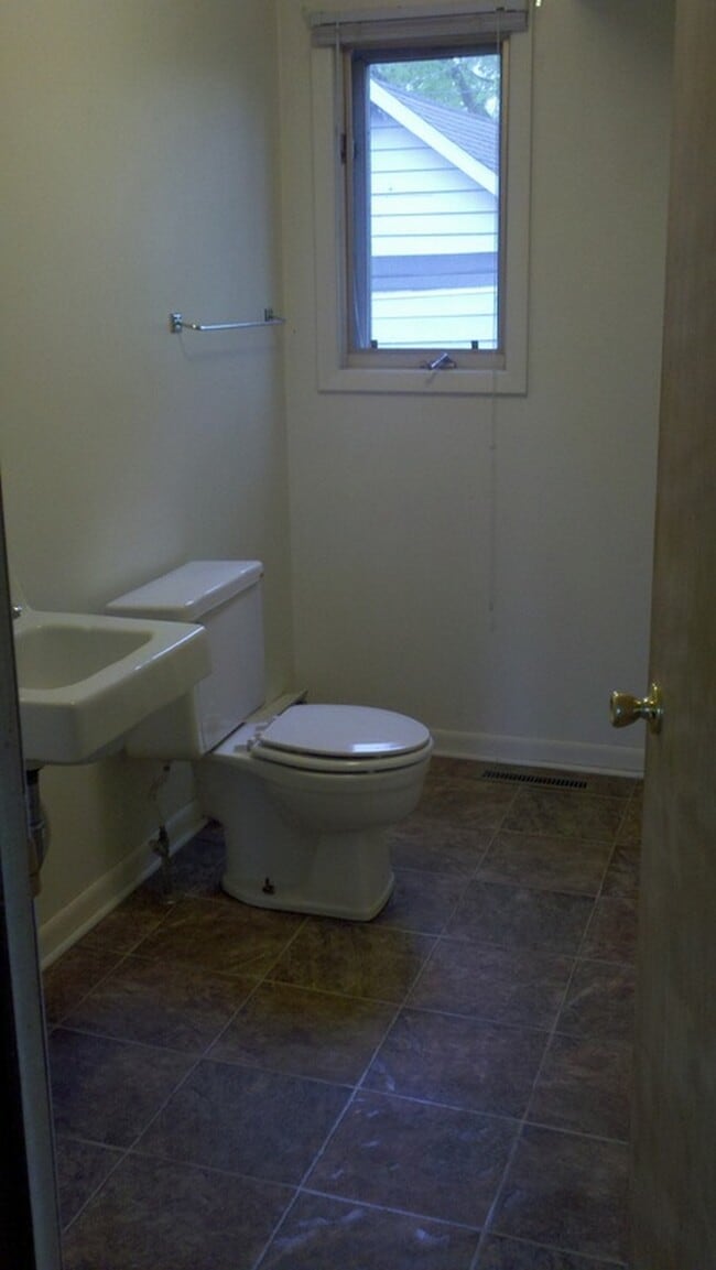 Photo - 716 Water St