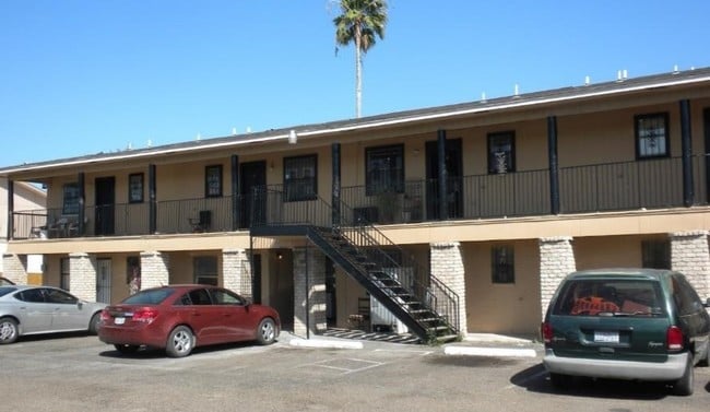 1608 Norma Ln