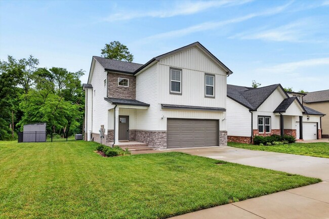 Photo - 4 Bedroom Pet Friendly Home For Rent with Club House, Comm. Pool, & Comm Gym Access!