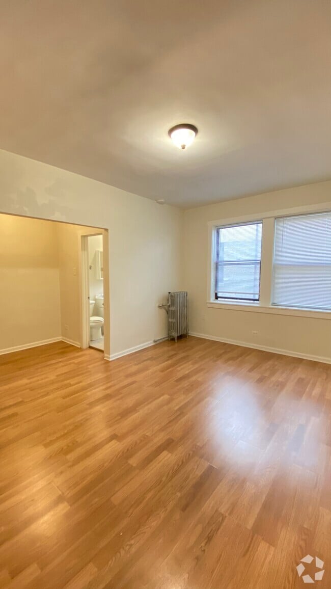 Building Photo - 839 W Sheridan Rd Unit 217 Rental