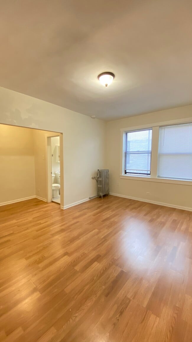 Photo - 839 W Sheridan Rd Unidad 319 Rental