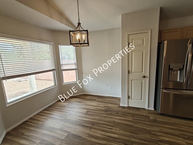 Photo - 710 W Calle Alta Loma