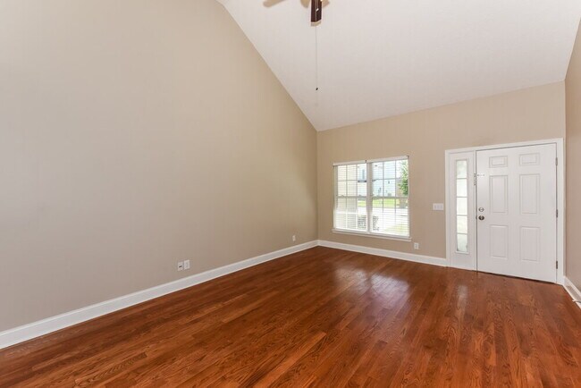 Photo - 1241 Alandee St