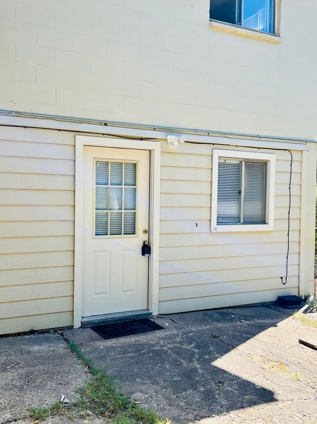 Photo - Cullen-1914 Unit B