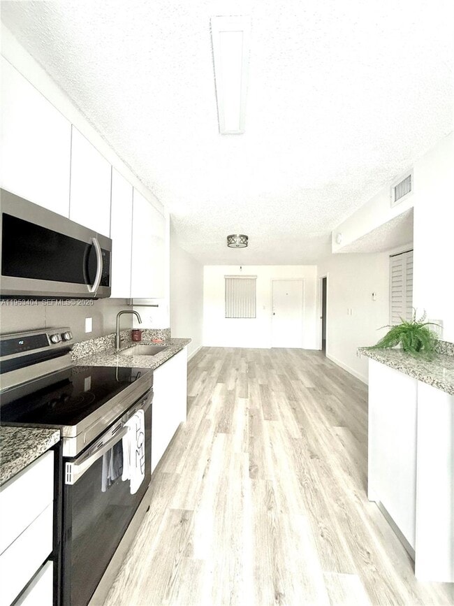 Photo - 2575 SW 27th Ave Unit 210