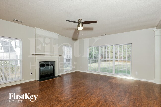 Photo - 4817 Loganshire Ln