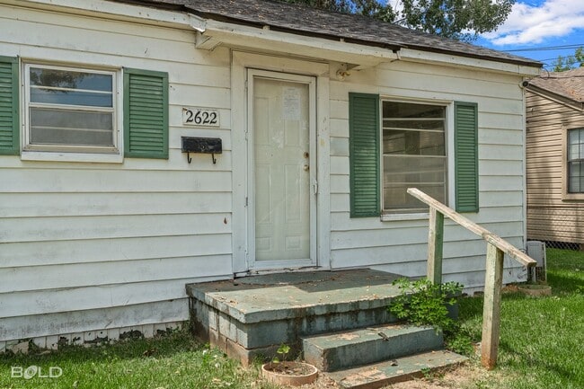 Photo - 2622 Lamar St