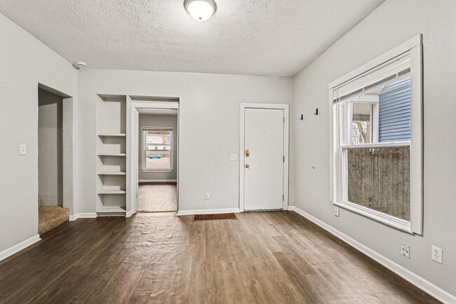 Photo - 49 National Ave NW