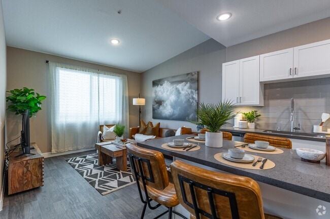 1 BR, 1 BA - 691 SF