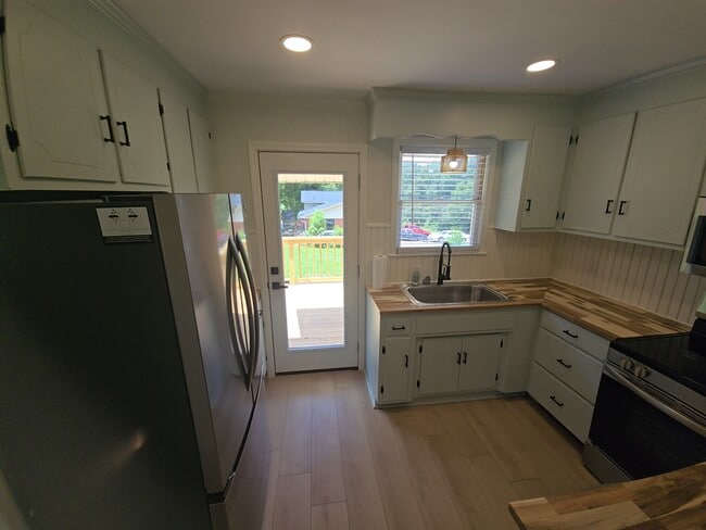Photo - 509 Beechwood Cir