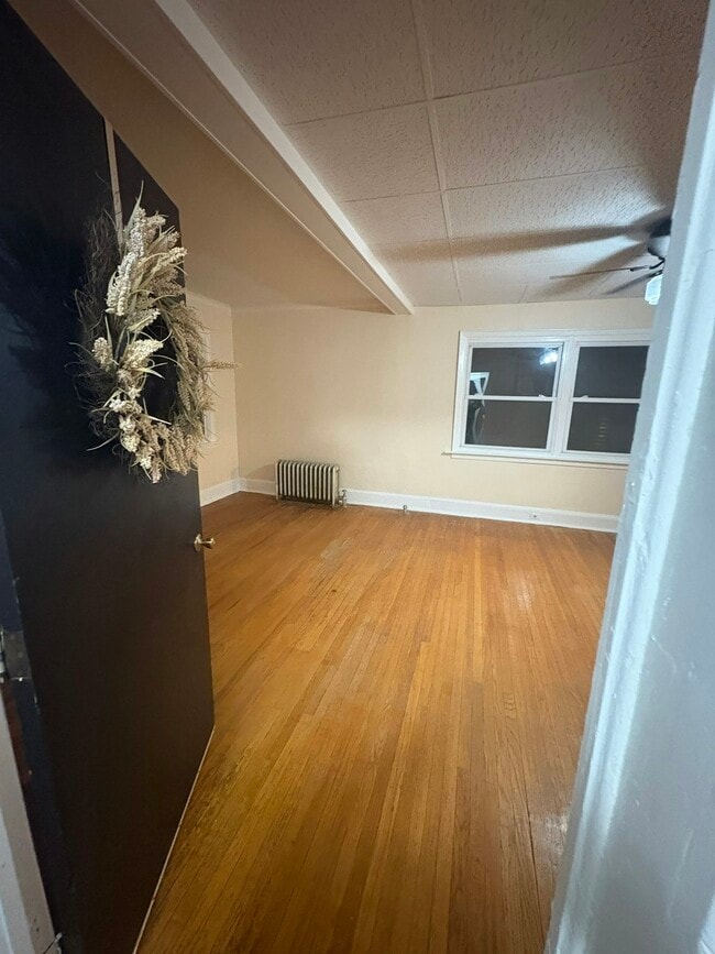 Building Photo - 839 N Main St Unit 2