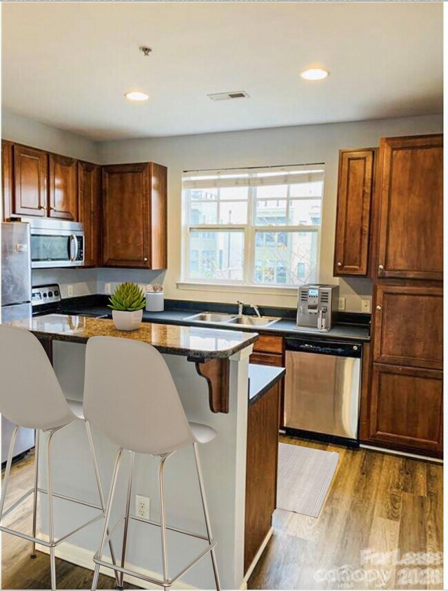 Photo - 1600 Walnut View Dr