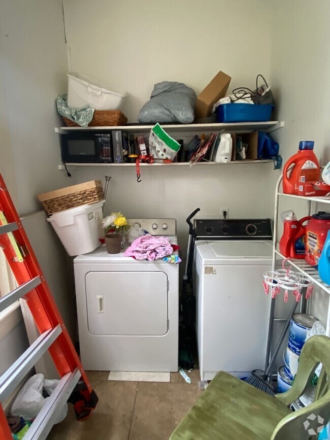 Building Photo - 1263 W Cary St Unit 2 Rental