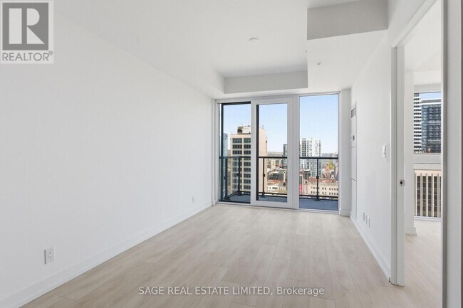 Photo - 75 James St S Unit 1409