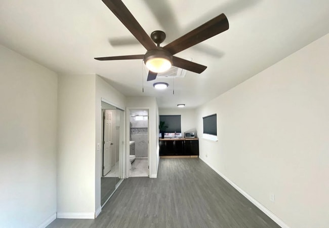 Photo - 224 W 8th Ave